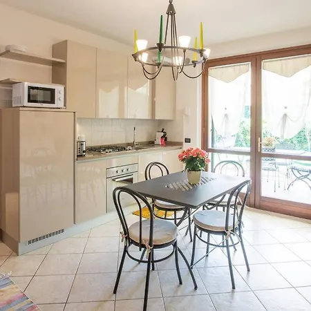 Corte Collina, Piscine, Tennis *