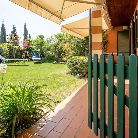 Corte Collina, Piscine, Tennis Lägenhet *