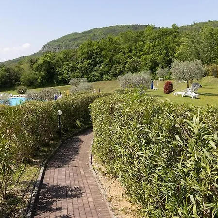 Corte Collina, Piscine, Tennis